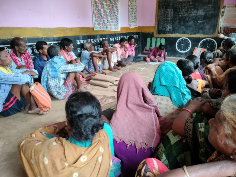 Saraswati facilitates a community meeeting about forest dwellers' rights over their traditional lands (Photo Courtesy of Saraswati)